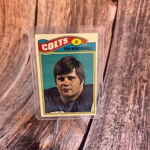 Vintage 1977 Topps Ken Mendenhall #13 Baseball Trading Card Item #ME6234